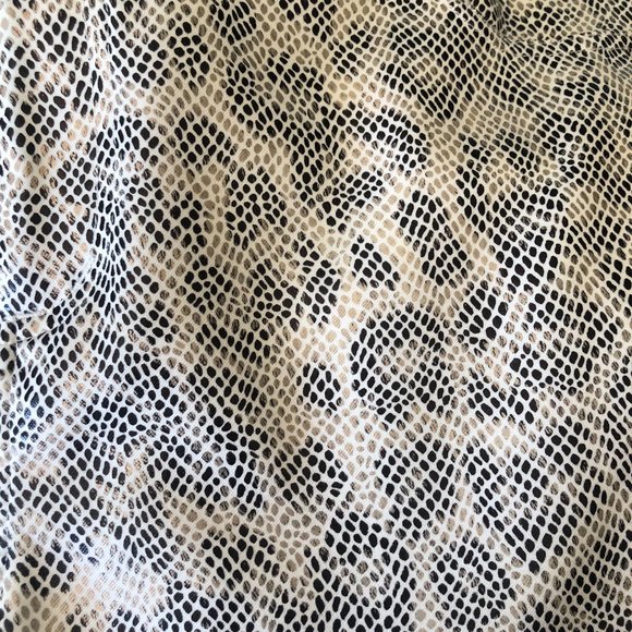 Butterfly Leggings by Maze Collection size XL - Picture 3 of 3